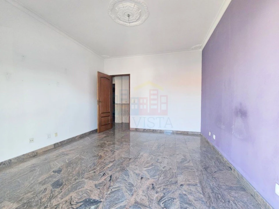 Apartamento T4 para Venda em Gaio-Rosário e Sarilhos Pequenos Foto 5