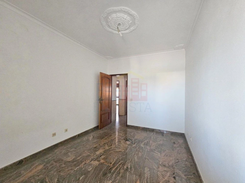 Apartamento T4 para Venda em Gaio-Rosário e Sarilhos Pequenos Foto 15