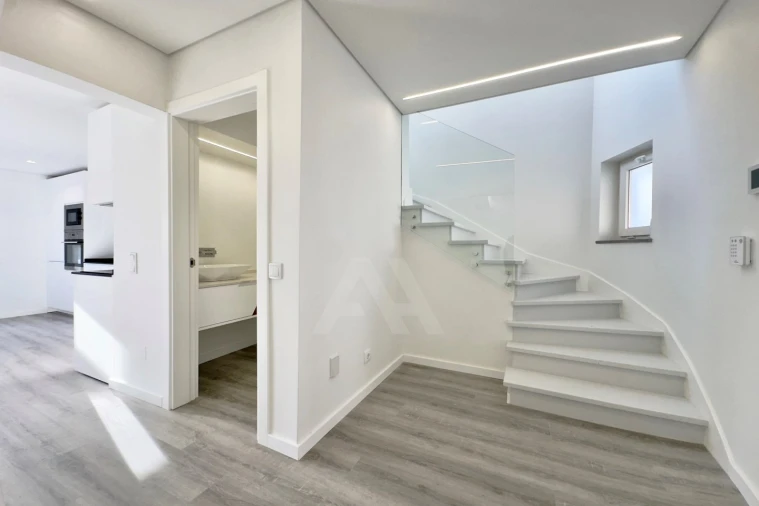 Moradia T3 para Venda em Alcabideche Foto 10