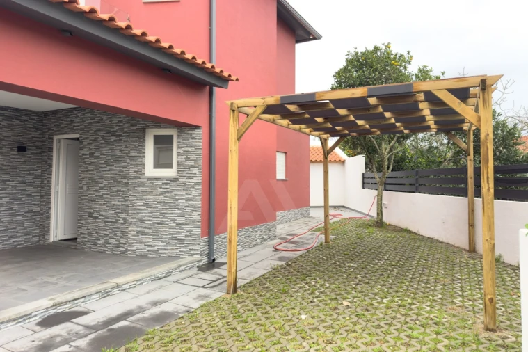 Moradia T3 para Venda em Alcabideche Foto 30