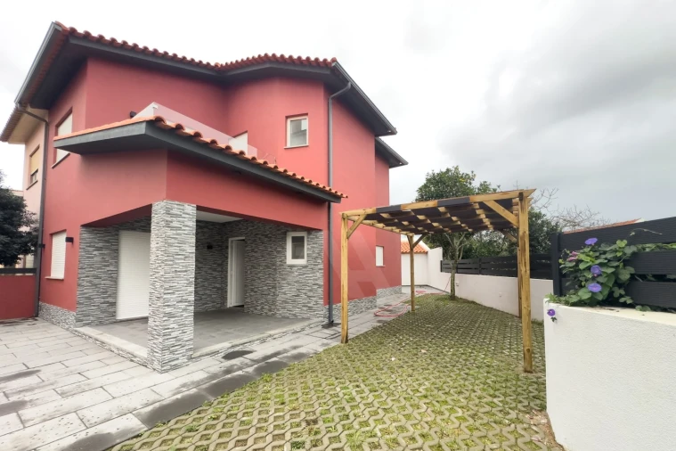 Moradia T3 para Venda em Alcabideche Foto 31