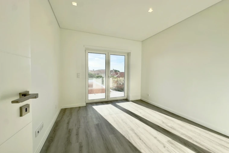 Moradia T3 para Venda em Alcabideche Foto 12