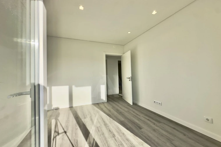 Moradia T3 para Venda em Alcabideche Foto 14