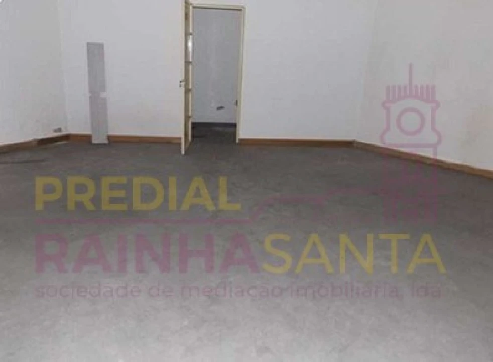 Loja para Venda em Amiais de Baixo Foto 8