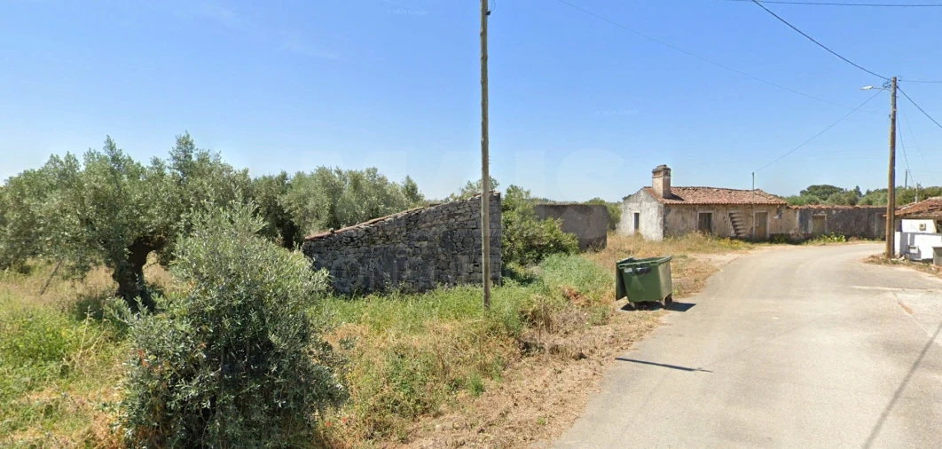 Moradia T3 para Venda em Alcanede Foto 7