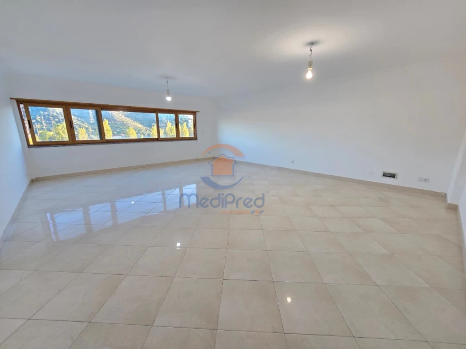 Apartamento T3 para Arrendamento em Odivelas Foto 1