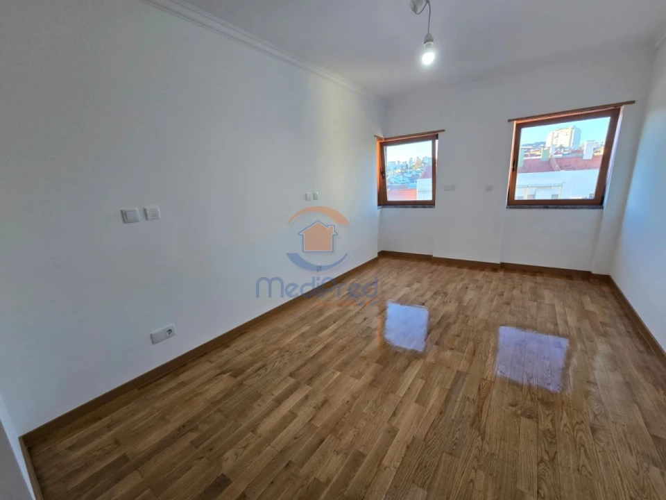 Apartamento T3 para Arrendamento em Odivelas Foto 12