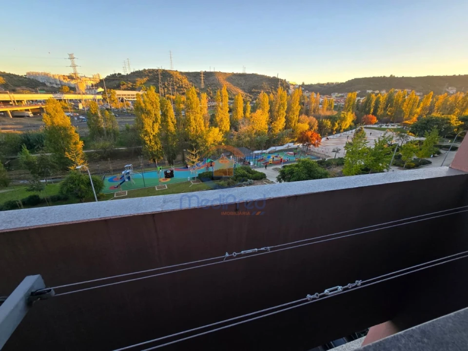 Apartamento T3 para Arrendamento em Odivelas Foto 9