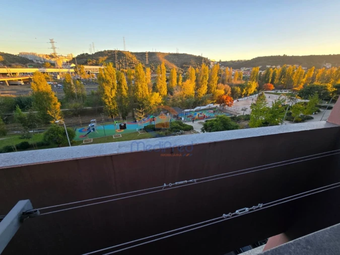 Apartamento T3 para Arrendamento em Odivelas Foto 9