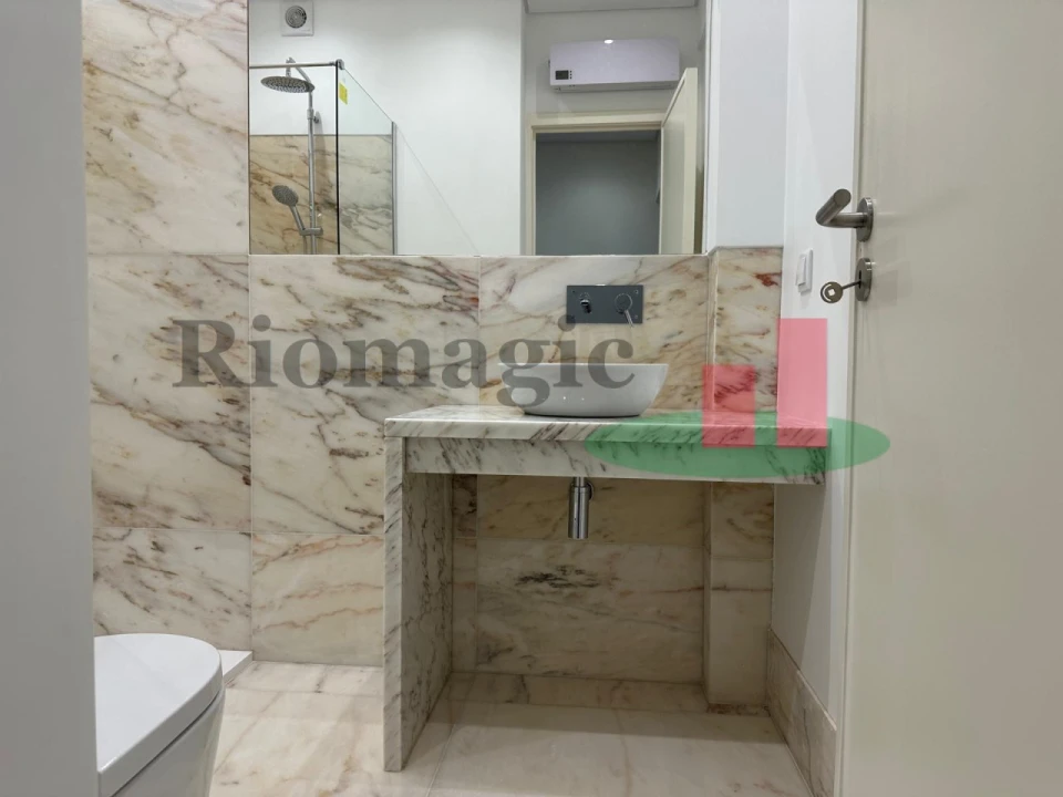 Apartamento T2 para Arrendamento em Algés, Linda-A-Velha e Cruz Quebrada-Dafundo Foto 11