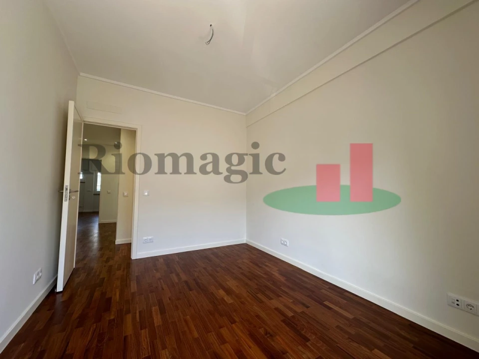 Apartamento T2 para Arrendamento em Algés, Linda-A-Velha e Cruz Quebrada-Dafundo Foto 14