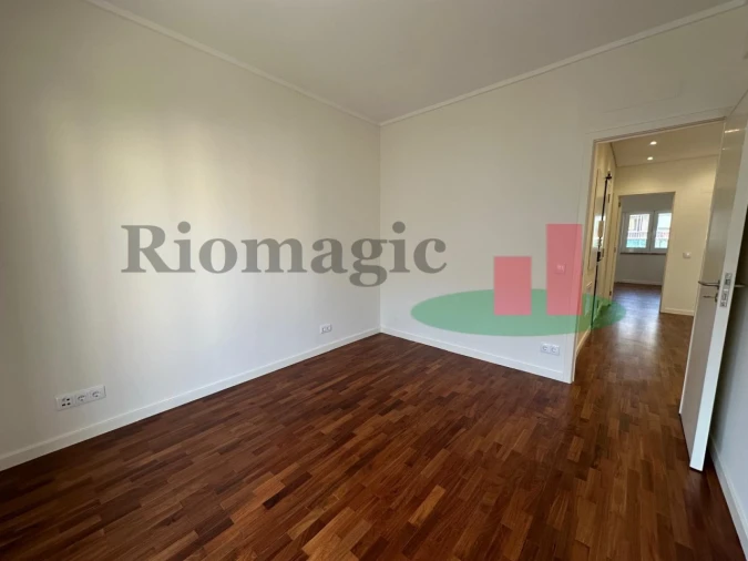 Apartamento T2 para Arrendamento em Algés, Linda-A-Velha e Cruz Quebrada-Dafundo Foto 9