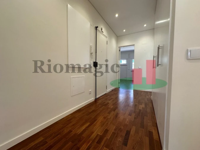 Apartamento T2 para Arrendamento em Algés, Linda-A-Velha e Cruz Quebrada-Dafundo Foto 12