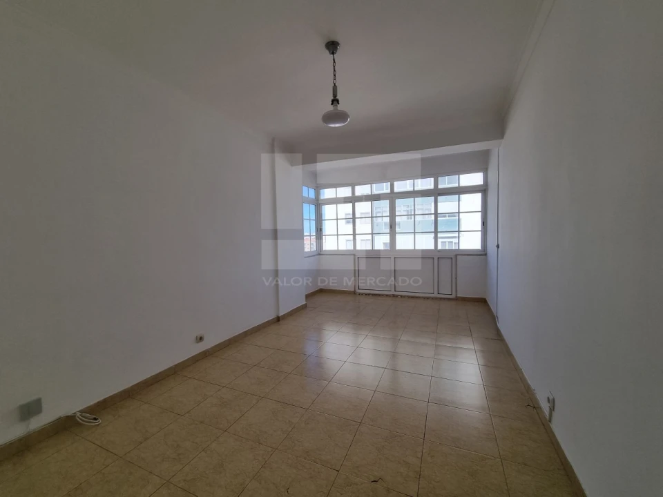 Apartamento T3 para Venda em Mina de Água Foto 7