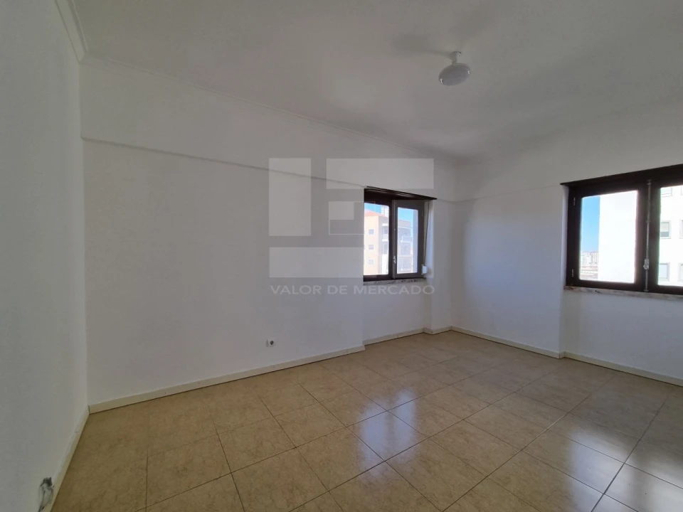 Apartamento T3 para Venda em Mina de Água Foto 13