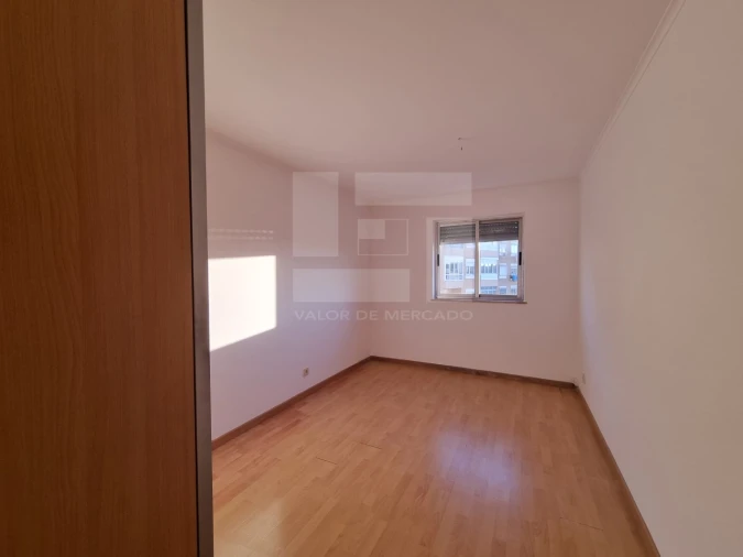 Apartamento T2 para Venda em Mina de Água Foto 6