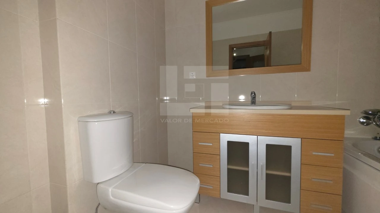 Apartamento T2 para Venda em Venteira Foto 11