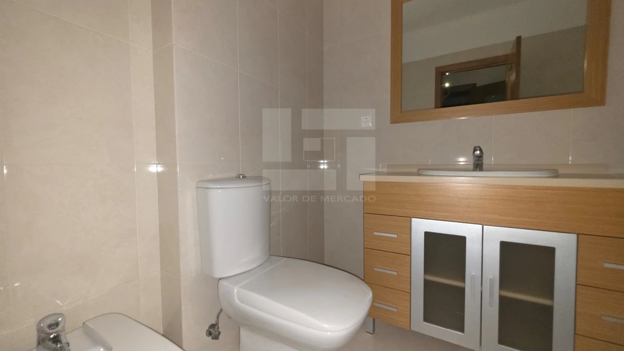 Apartamento T2 para Venda em Venteira Foto 12