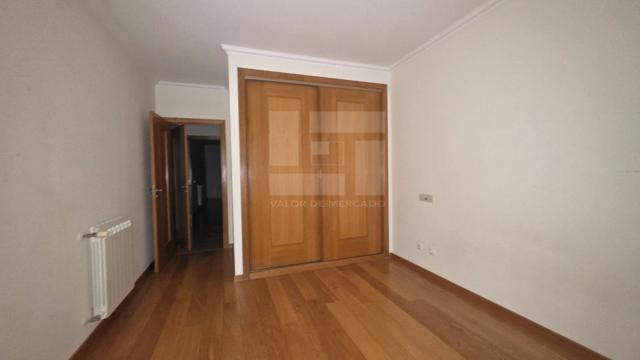 Apartamento T2 para Venda em Venteira Foto 14