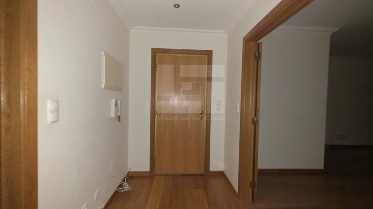 Apartamento T2 para Venda em Venteira Foto 20