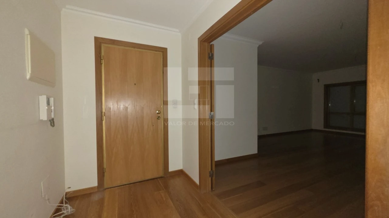 Apartamento T2 para Venda em Venteira Foto 21