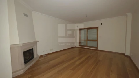Apartamento T2 para Venda em Venteira