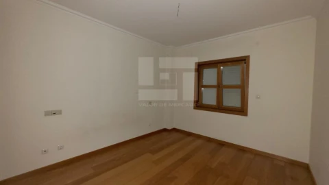 Apartamento T2 para Venda em Venteira