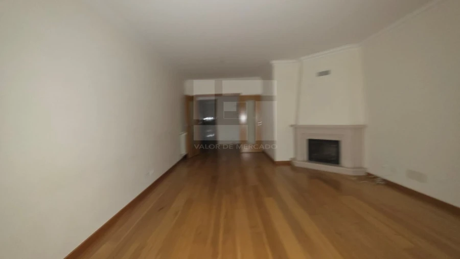 Apartamento T2 para Venda em Venteira Foto 9
