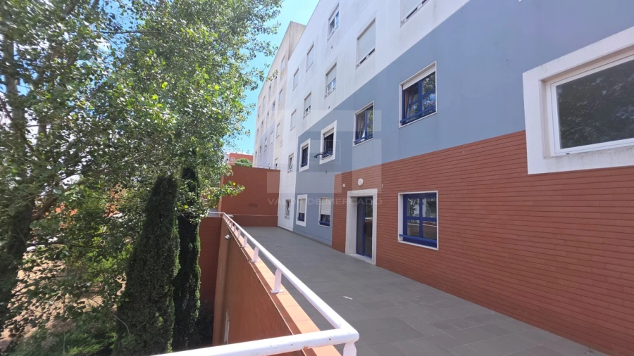 Apartamento T2 para Venda em Venteira Foto 28