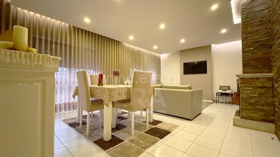 Moradia T3 para Venda em Areosa Foto 2