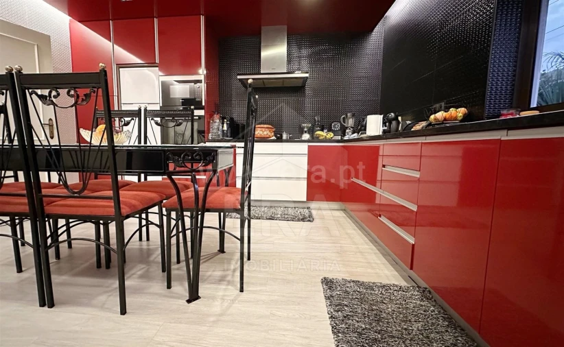 Moradia T3 para Venda em Areosa Foto 6