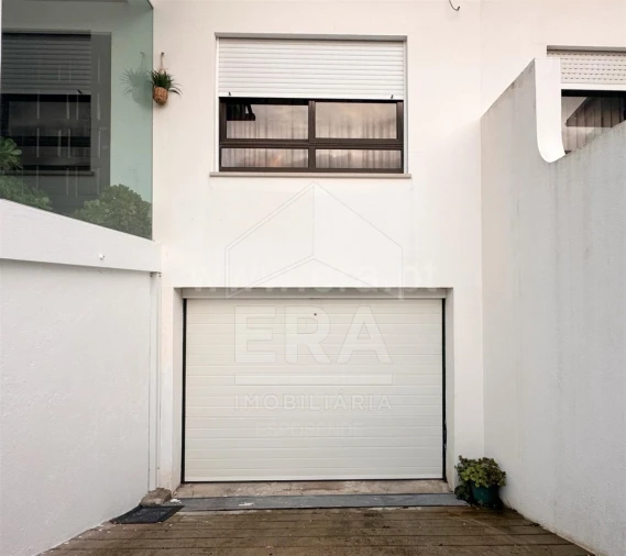 Moradia T3 para Venda em Areosa Foto 17