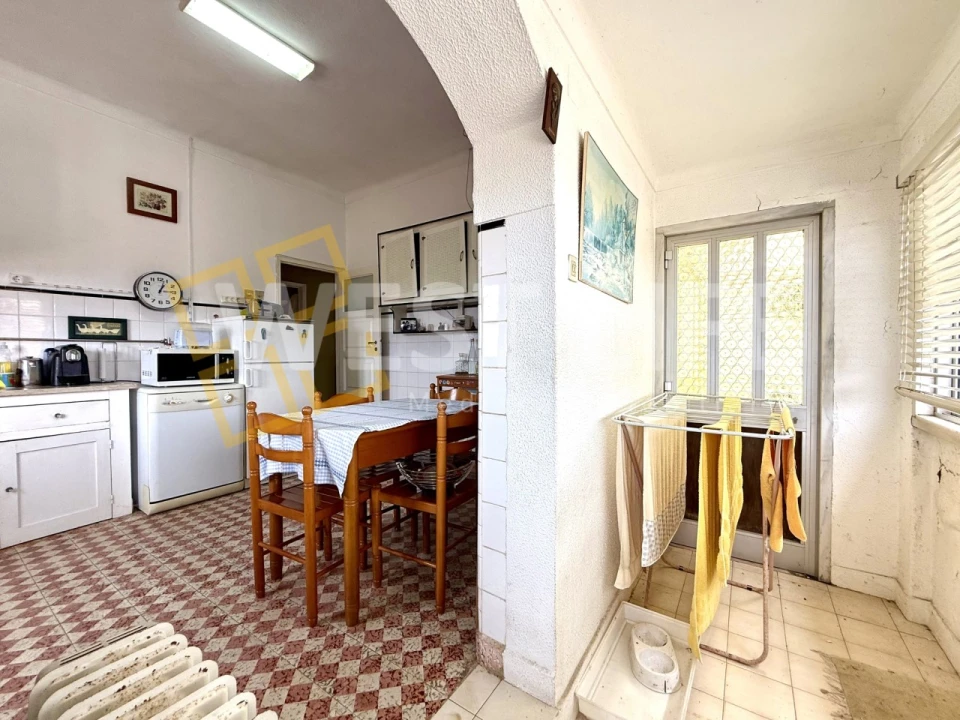 Moradia T4 para Venda em Encarnação Foto 12