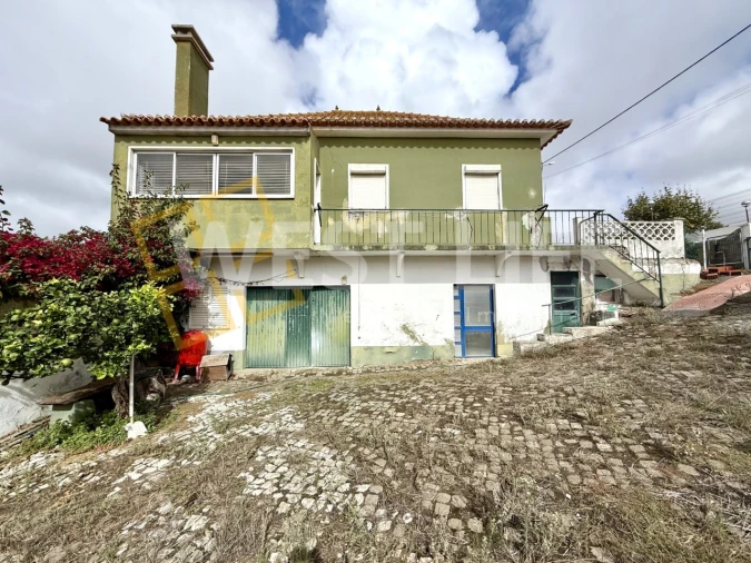 Moradia T4 para Venda em Encarnação Foto 22