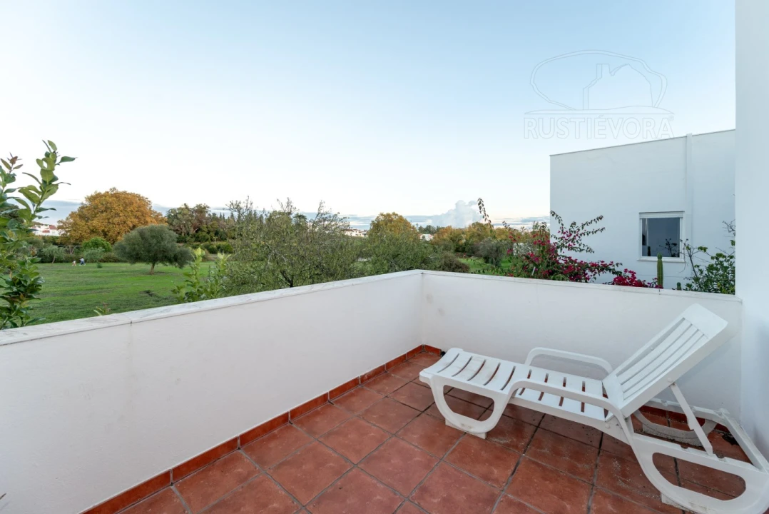 Moradia T4 para Venda em Malagueira e Horta das Figueiras Foto 3