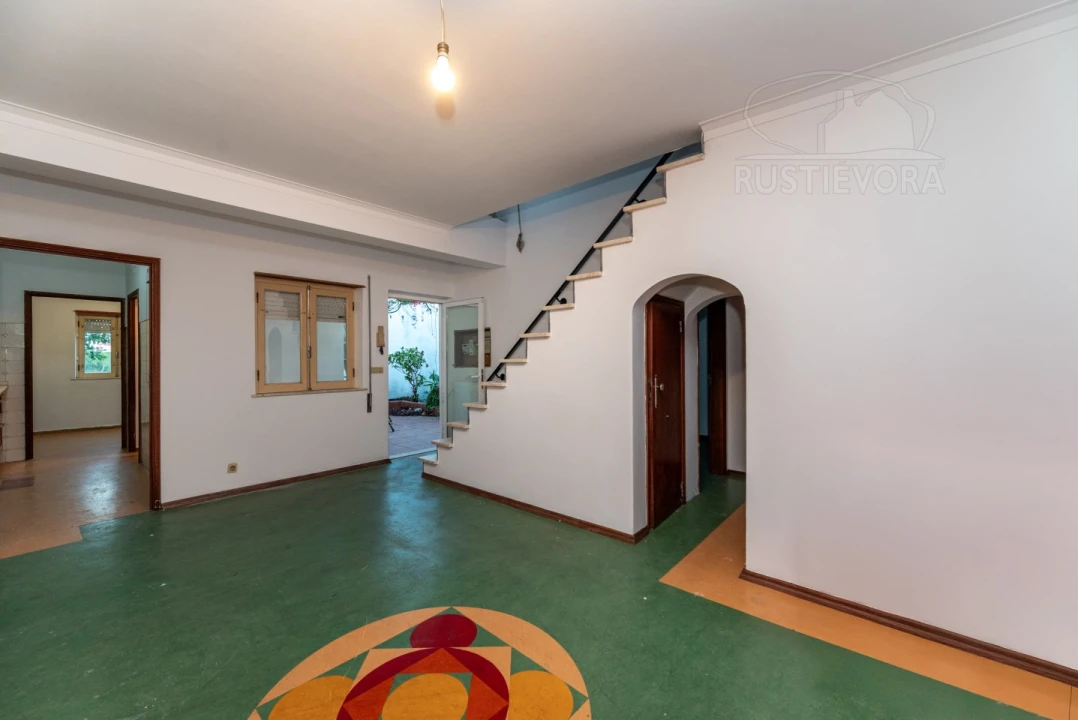 Moradia T4 para Venda em Malagueira e Horta das Figueiras Foto 1