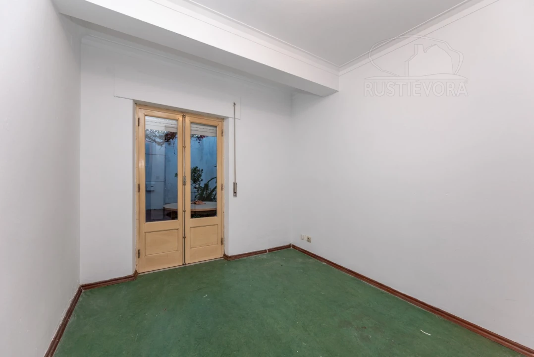 Moradia T4 para Venda em Malagueira e Horta das Figueiras Foto 14