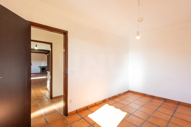 Moradia T3 para Venda em Alvorninha Foto 15