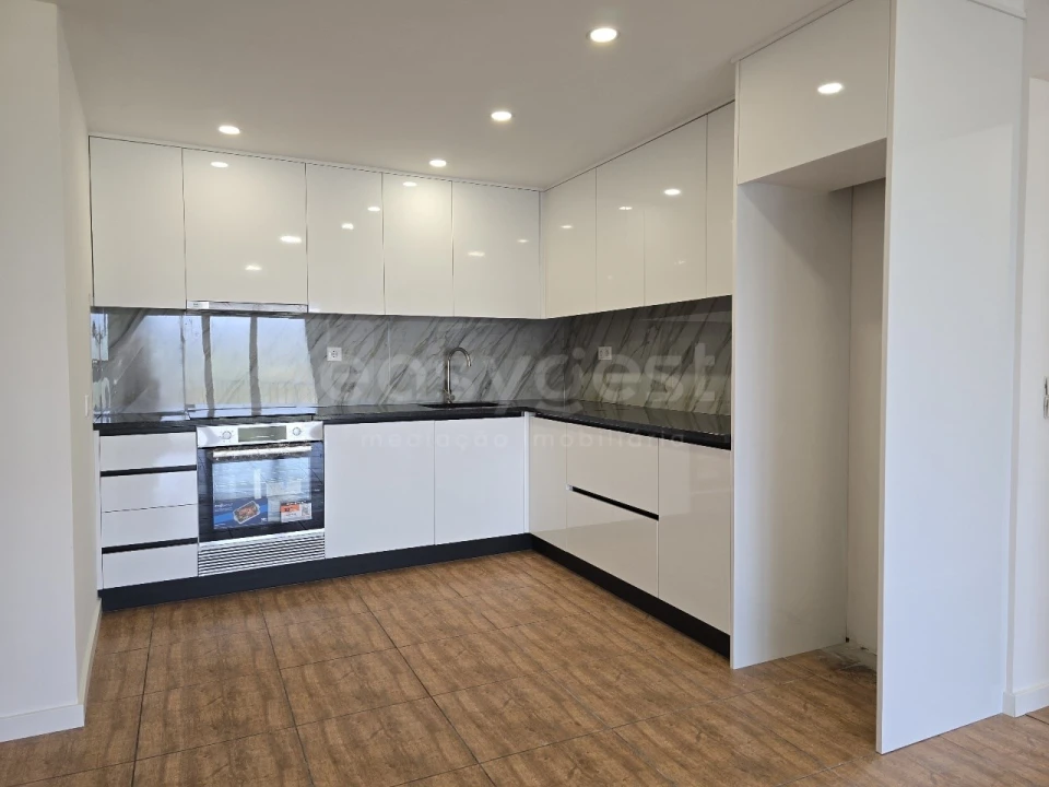 Moradia T2 para Venda em Santa Comba Dão e Couto do Mosteiro Foto 3