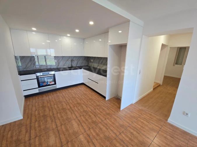 Moradia T2 para Venda em Santa Comba Dão e Couto do Mosteiro Foto 4