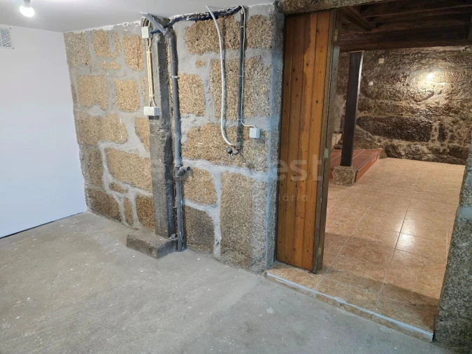 Moradia T2 para Venda em Santa Comba Dão e Couto do Mosteiro Foto 32