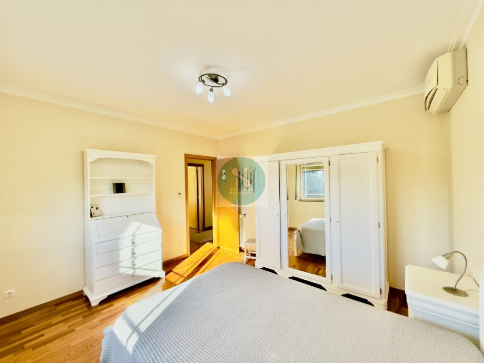 Moradia T4 para Venda em Sabariz Foto 21