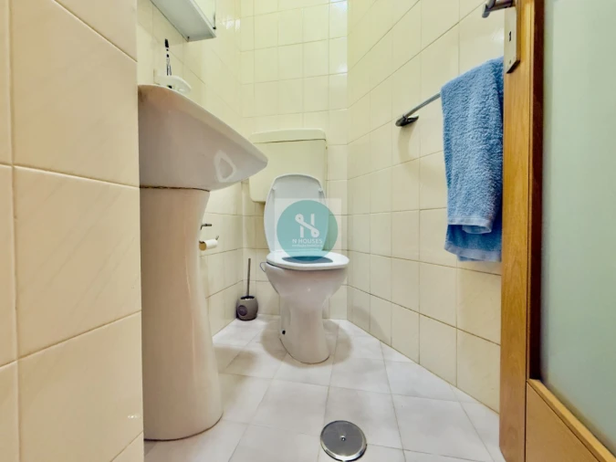 Moradia T4 para Venda em Sabariz Foto 15