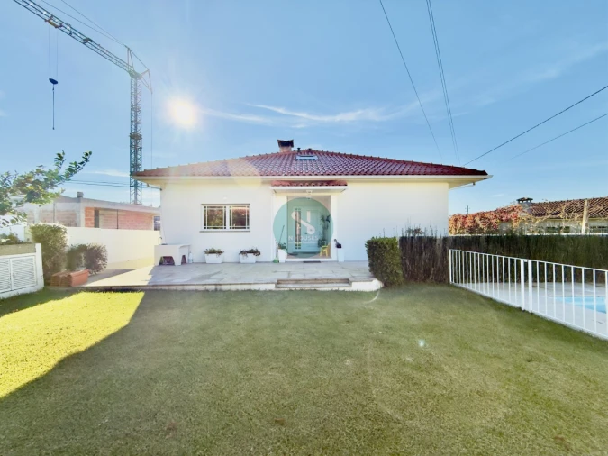 Moradia T4 para Venda em Sabariz Foto 31