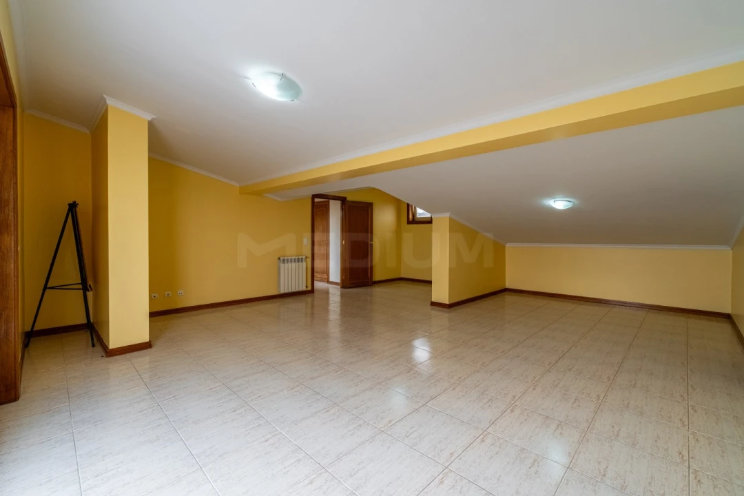 Apartamento T3 para Venda em Nogueira e Silva Escura Foto 26