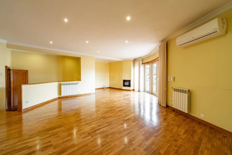 Apartamento T3 para Venda em Nogueira e Silva Escura Foto 3