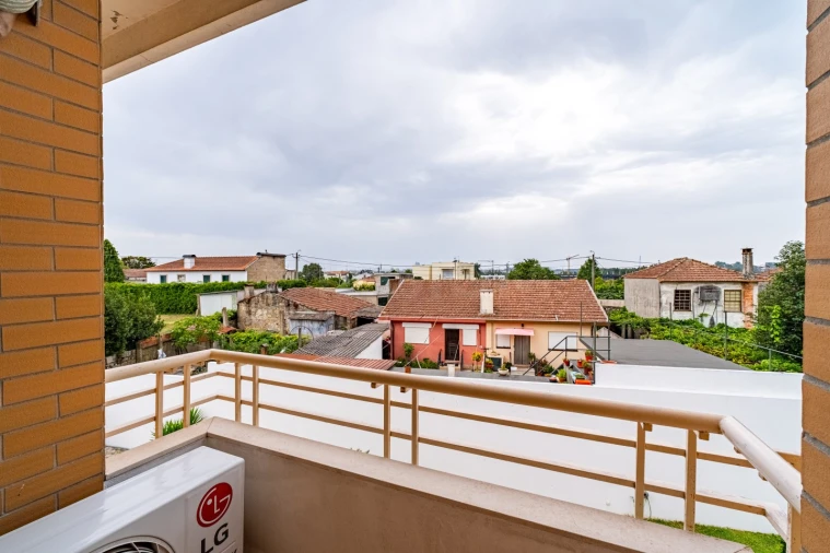 Apartamento T3 para Venda em Nogueira e Silva Escura Foto 22