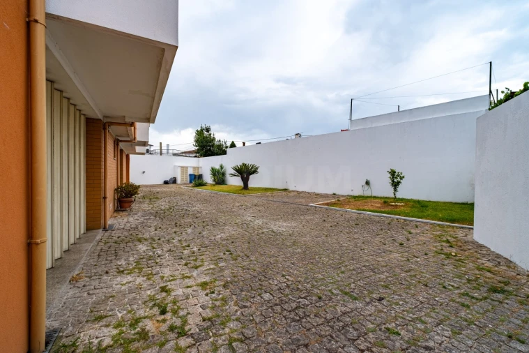 Apartamento T3 para Venda em Nogueira e Silva Escura Foto 34