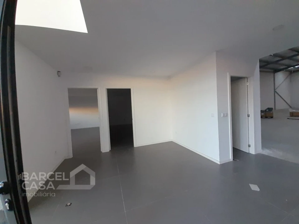 Armazém para Arrendamento em Roriz Foto 6