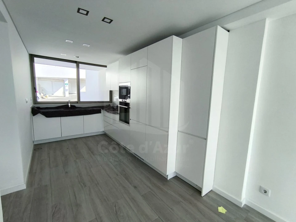 Moradia T3 para Venda em Sesimbra (Santiago) Foto 8